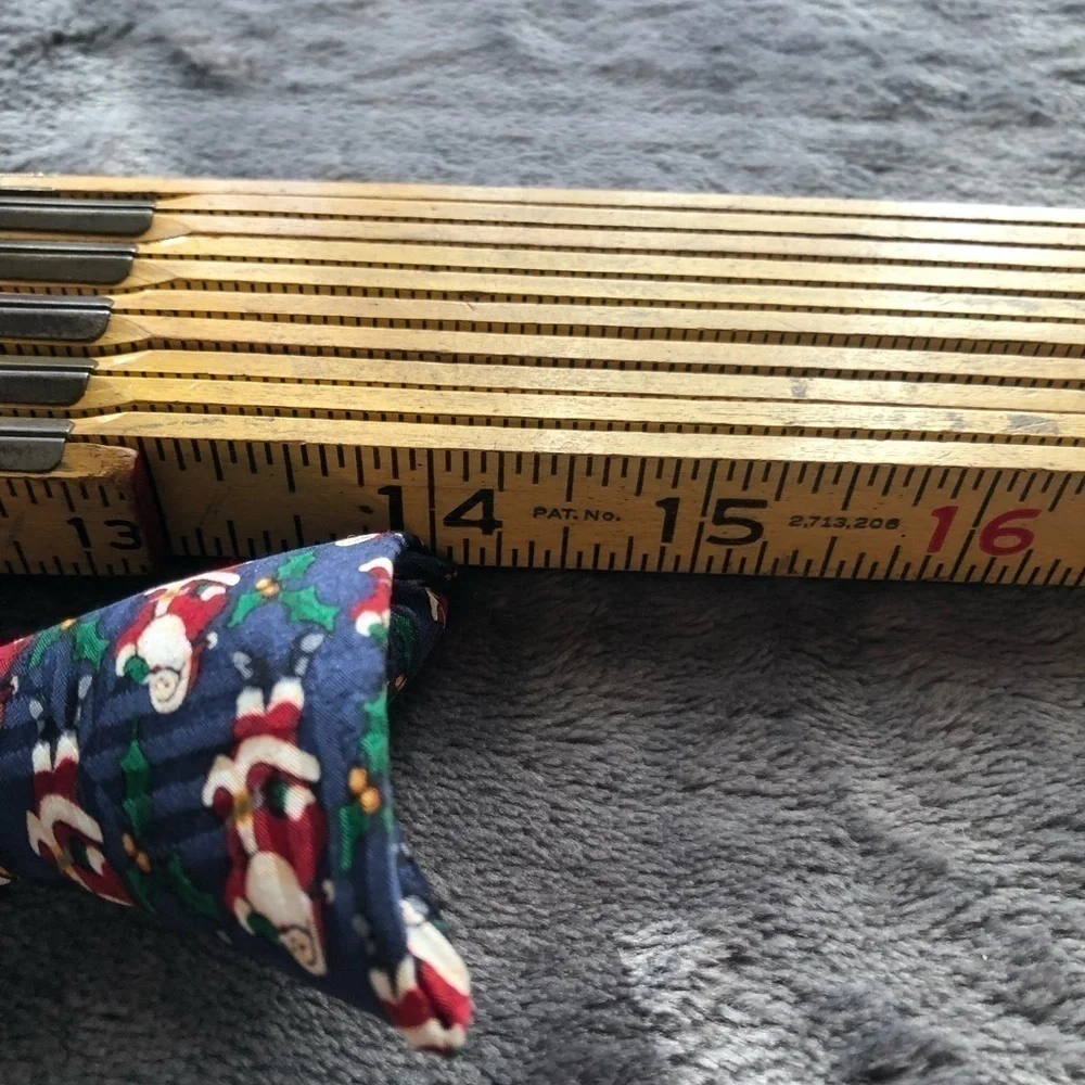 𝅺CHILDREN Christmas Santa and Holly Silk snap on‎ tie